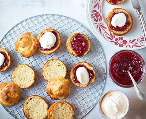 Ice cream scones on a glass plate